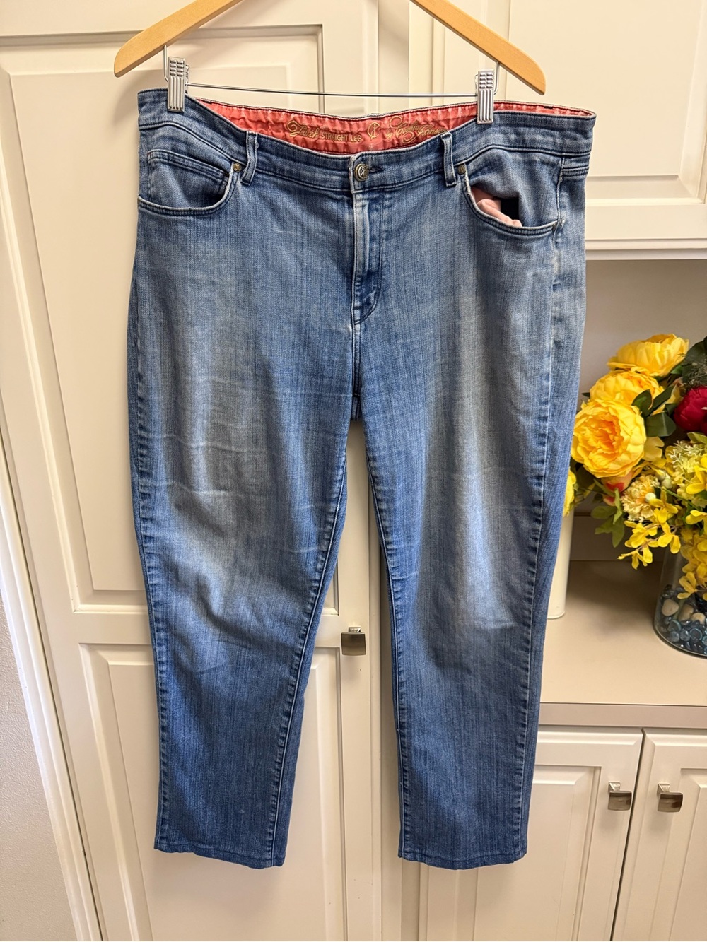 CJ Johnson Classic Light Blue Cropped Women's Jeans